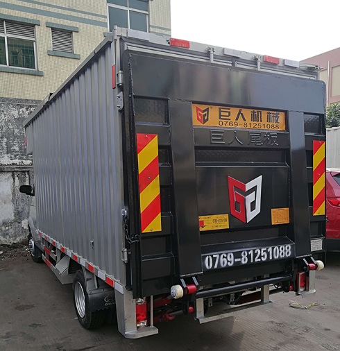 Truck tailboard